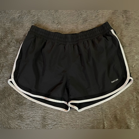 Reebok Pants - Women’s Reebok Gym Shorts ( Large )